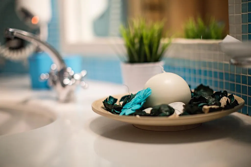La Nuit Bed & Breakfast Bari 0*,